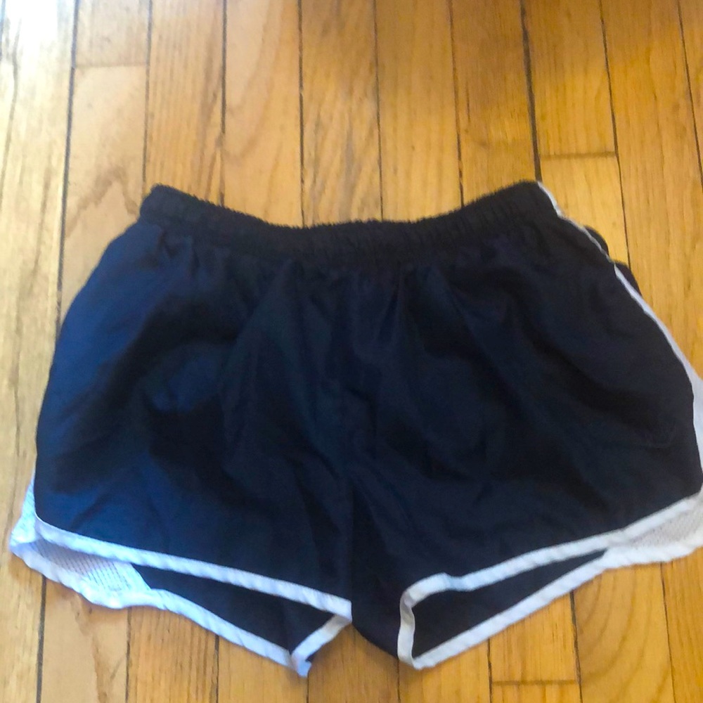 Size small. Girls pony shorts